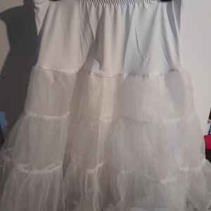 Costume fluffy white skirt